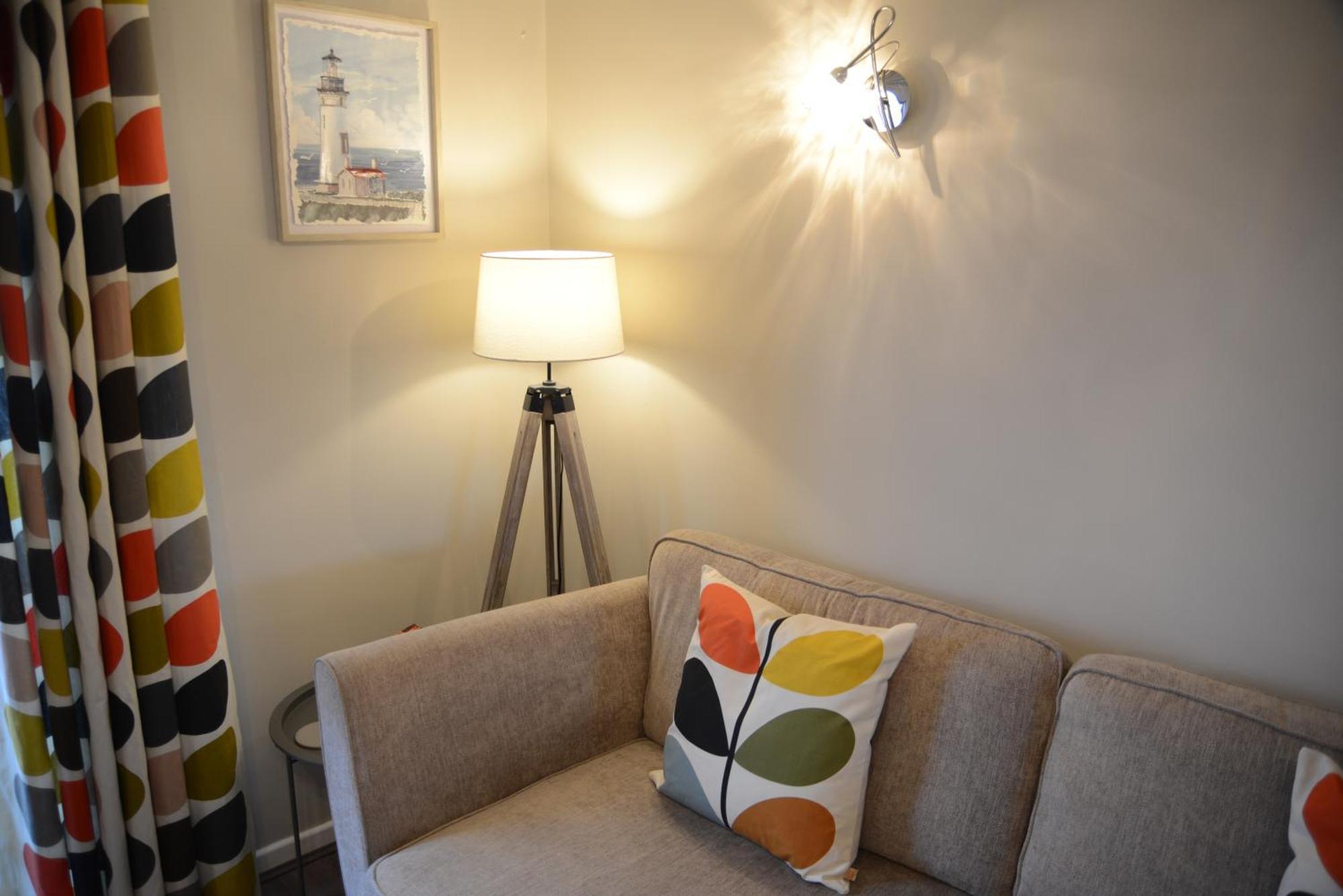 Peaceful Waterfront Apartment, Private Parking, Hull Marina Kingston upon Hull
